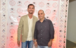 #tapetevermelho Carlos Alberto (Presidente do Sindicato dos Bancários de Irecê e Região) e Deraldo Dourado  (Diretor do Sindicato dos Bancários de Irecê e Região)  #fimdeano #bancáriosirecêeregião