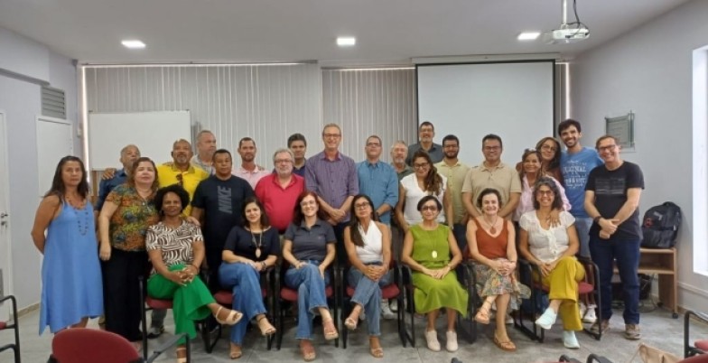 Presidente do SEEB Irecê participa de encontro com a Feebbase e Contraf para debaterem sobre o emprego no Ramo Financeiro debate emprego base dieese contraf 15320